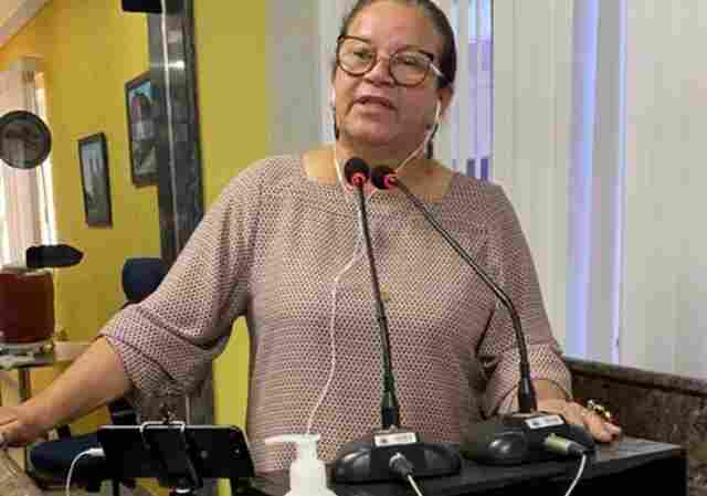 Prefeito sanciona a lei da vereadora Ellis Regina sobre câncer ocular