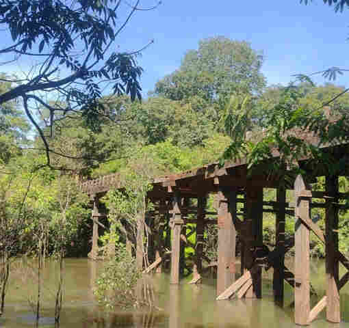 Ponte sobre o rio das Garças, no ramal da Bacia Leiteira, é interditada para veículos pesados