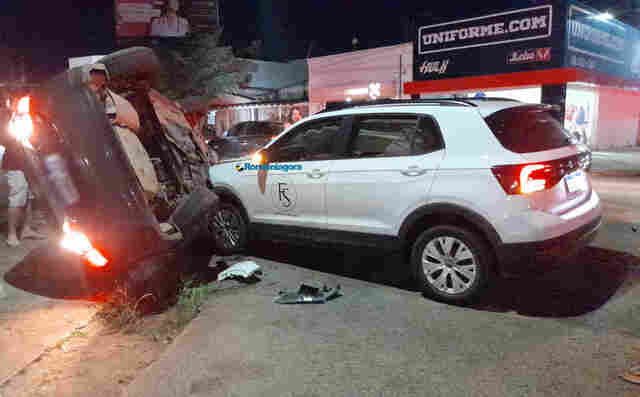 Acidente com capotamento deixa vítima ferida em Porto Velho