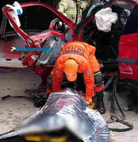Motorista e passageira morrem após grave acidente na entrada de viaduto em Porto Velho
