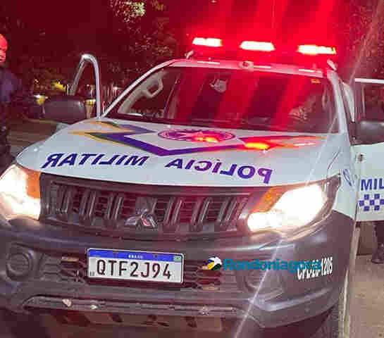 Bando armado assalta transportadora após render família, na capital