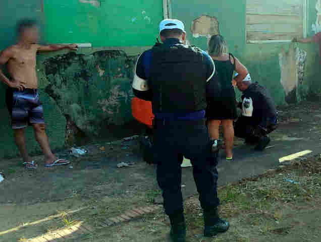 Motociclista invade preferencial e causa grave acidente na zona leste