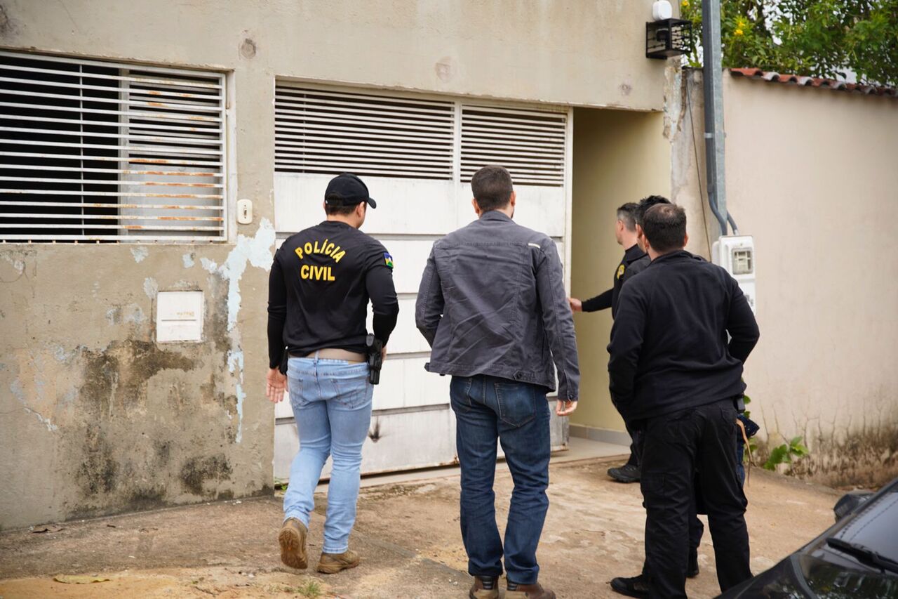 Imagens: Operação em Candeias que afastou prefeito, investiga conluio com empresários e compra de gado
