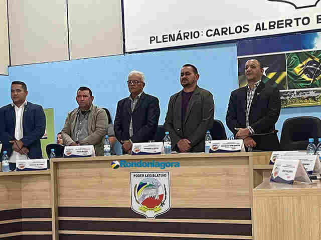 Vice de Candeias assume Prefeitura e diz que não tem orgulho de estar no cargo