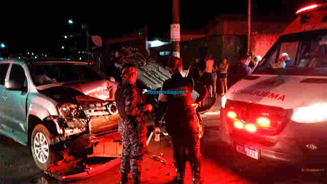 Duas pessoas ficam feridas após acidente com capotamento na capital