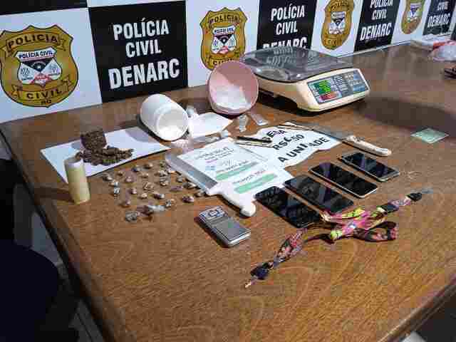 Denarc fecha boca de fumo e prende traficantes na zona leste