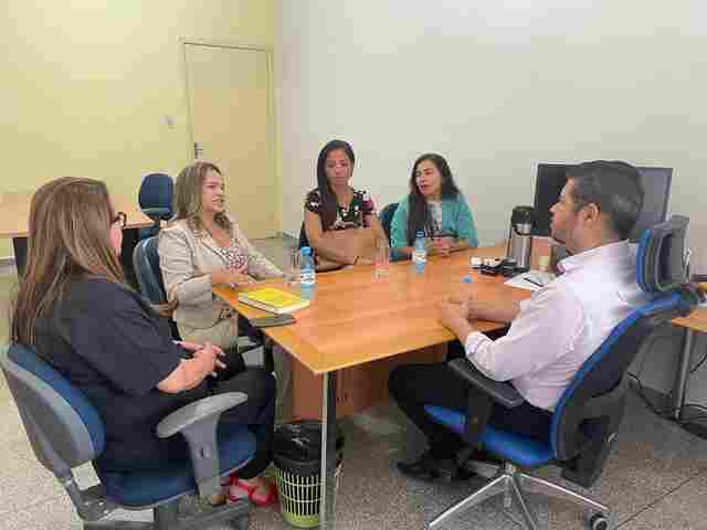 OAB Rondônia dialoga com Prefeitura de Porto Velho e garante que professora surda aprovada em concurso seja contratada
