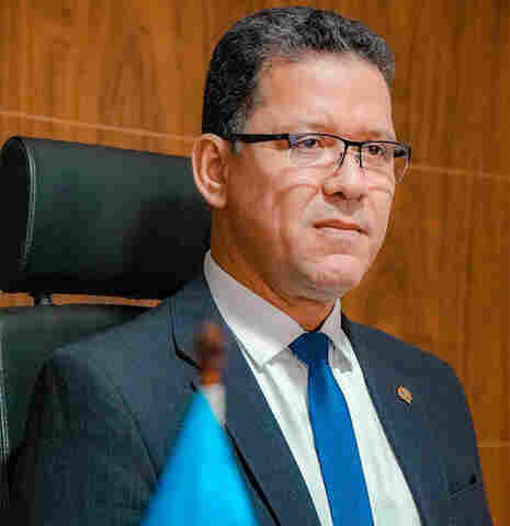 Governador Marcos Rocha passa mal e é internado na capital