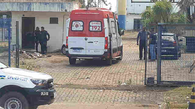 Bandidos espancam vigilante e roubam armas de empresa em prédio da Igreja Universal