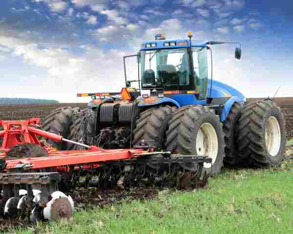 Energisa alerta trabalhadores rurais para o manuseio de máquinas agrícolas próximo da rede elétrica