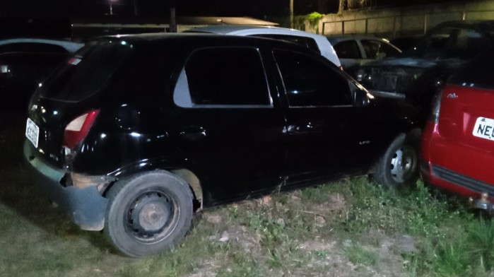 Trio suspeito de sequestro é preso com armas e pé de maconha no Porto Belo 4