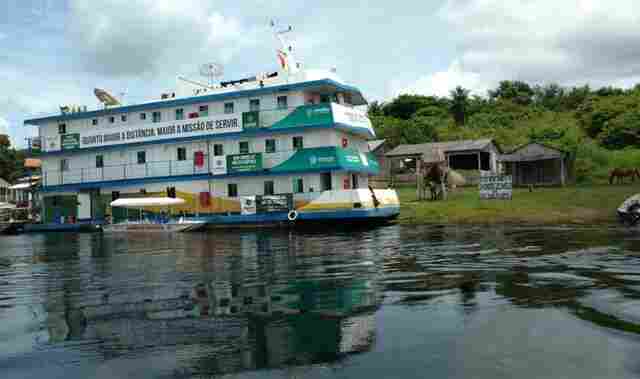 Unidade Fluvial de Saúde amplia atendimento em comunidades ribeirinhas e deputada Lebrinha destaca gestão do secretário Jefferson