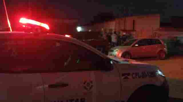 Bandidos armados assaltam estudante