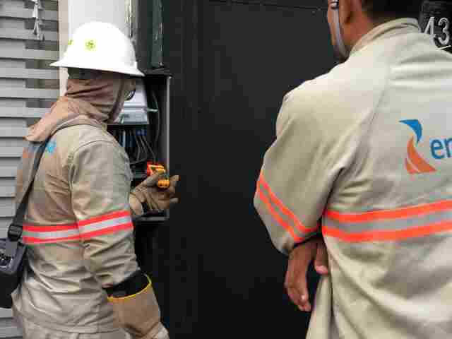 Equipes da Polícia e Energisa flagram furto de energia em casa noturna e restaurante
