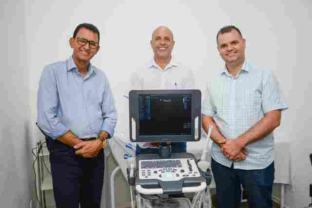 Ji-Paraná: Ismael Crispin reforça unidade de saúde com entrega de aparelho de ultrassonografia