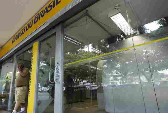 Agências bancárias também funcionam normalmente na sexta-feira