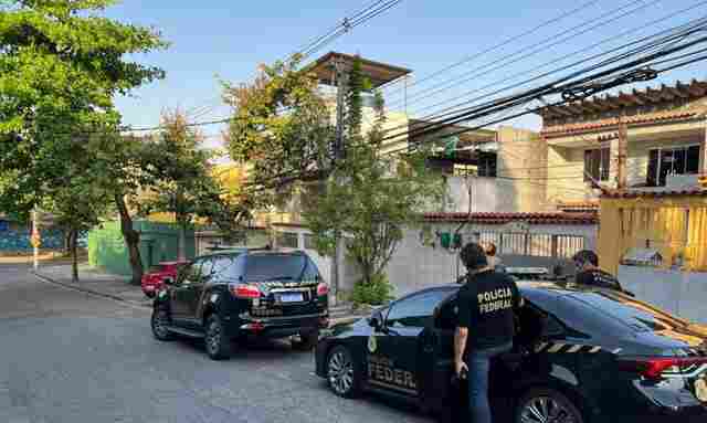 PF prende gerente de banco que fraudava cartões do INSS
