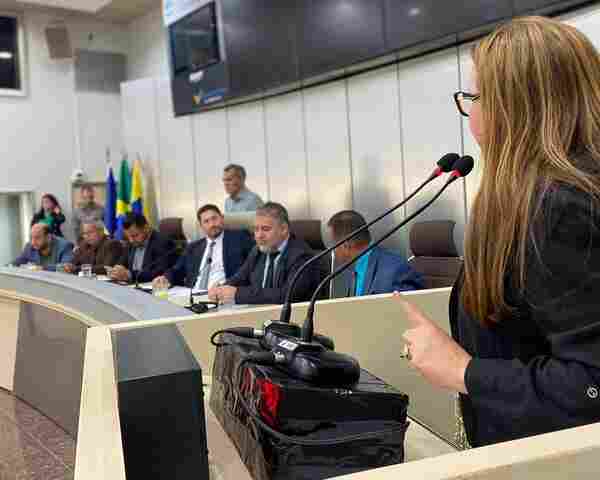 Vereadora Ellis Regina destaca vitória dos Municipais com a aprovação da PEC 07/2018
