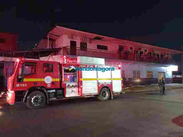 Princípio de incêndio atinge vila de apartamentos no centro da capital