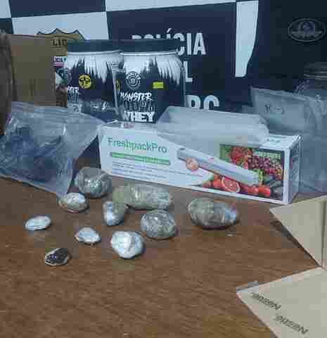 Traficante é preso após enviar drogas por transportadora para outro estado