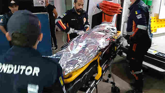 Dois são baleados e um preso em troca de tiros após ataque em lava jato