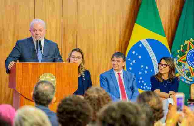 Sancionada Lei que institui pensão para órfãos de feminicídio; veja na íntegra