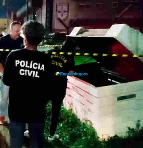 Gari encontra morador de rua morto em lixeira na frente ao batalhão da PM