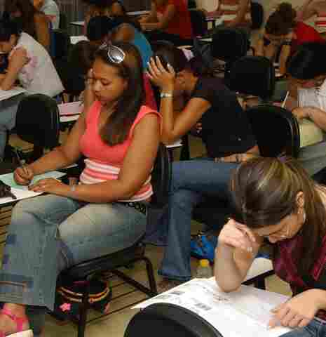 Participação de mulheres no Enem 2023 em Rondônia supera 60%