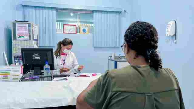 Hildon sanciona projeto que garante folga às servidoras municipais para realização de exame preventivo