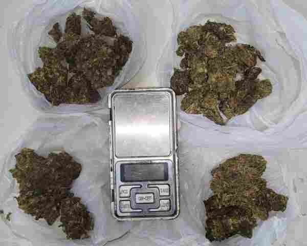 Traficante é flagrado com skunk horas depois de sair da cadeia na audiência de custódia por tráfico