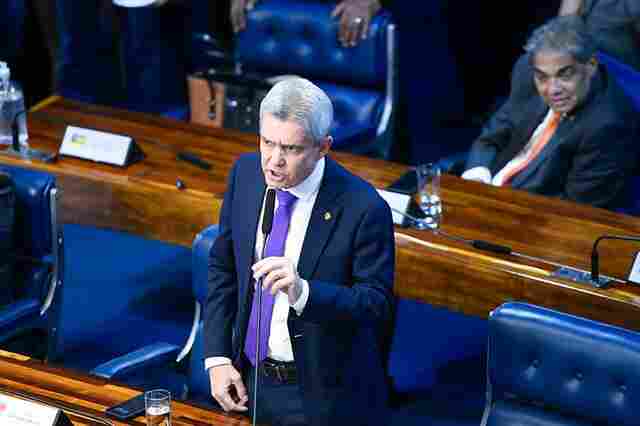 Senador Jaime Bagattoli vota a favor da PEC que limita decisões monocráticas no STF