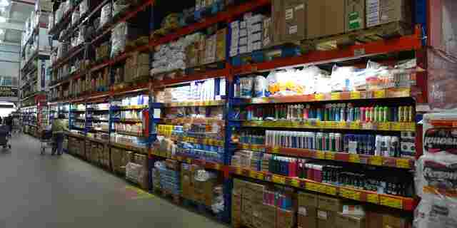 Governo revoga portaria sobre trabalho do comércio nos feriados
