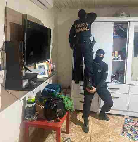 PF prende 12 e apreende 25 veículos em operação contra o tráfico; base da quadrilha era em Porto Velho