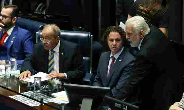 Senado aprova mudanças no registro de agrotóxicos
