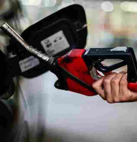 Petrobras reduz preço do diesel às distribuidoras nesta sexta-feira

