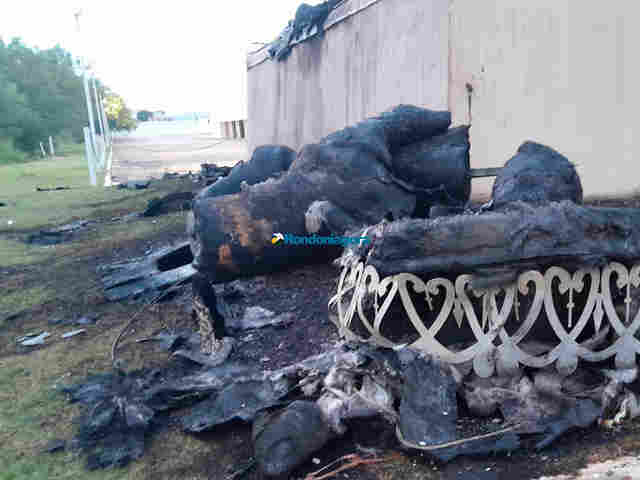 Vídeo e fotos: incêndio criminoso destruiu totalmente estátua da Havan em Porto Velho