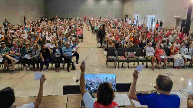 Concondsef e Confenadsef: Último dia de congresso se inicia com votação de teses e instalação de assembleia eleitoral
