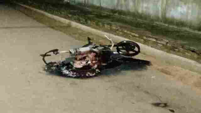 Motociclista causa grave acidente envolvendo grávida; moto pegou fogo