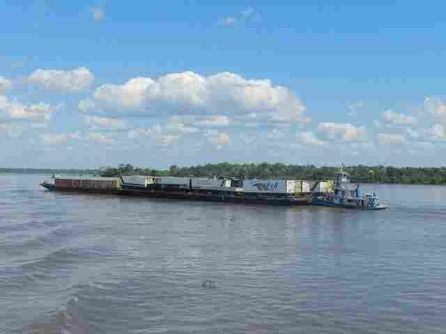 Criminoso armado tenta roubar embarcação de gás no rio Madeira