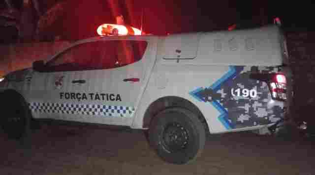 Mulher é agredida pelo marido com uma “panelada” na cabeça; homem ainda tentou esfaquear vítima