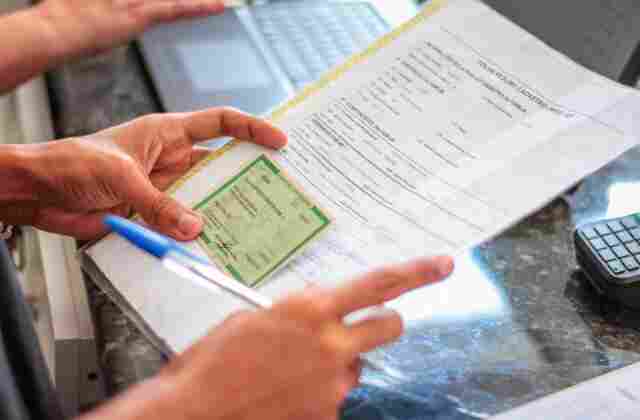 Pais ou responsáveis devem apresentar a documentação do aluno na escola em até 24 horas após o cadastro de matrículas
