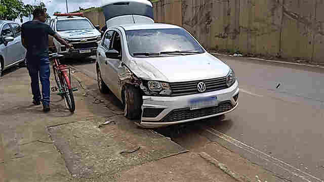 Com apoio de helicóptero, PM prende criminosos com carro roubado