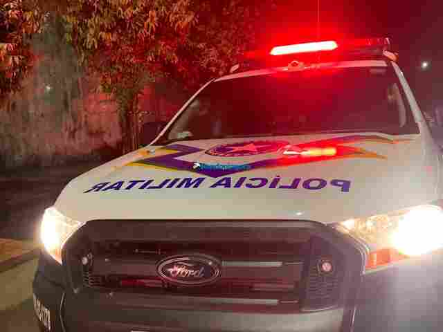 Cobrador cobra dívida atacando casa a tiros