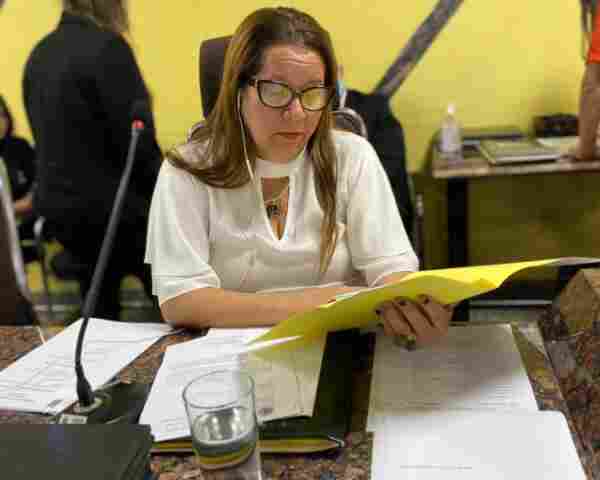 Vereadora Ellis destina emendas para atender comunidades ribeirinhas