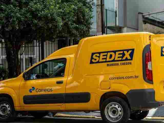 Ladrão rende motorista dos Correios e foge com encomendas