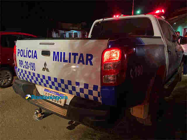 Ladrões usam faca para assaltar motoboy