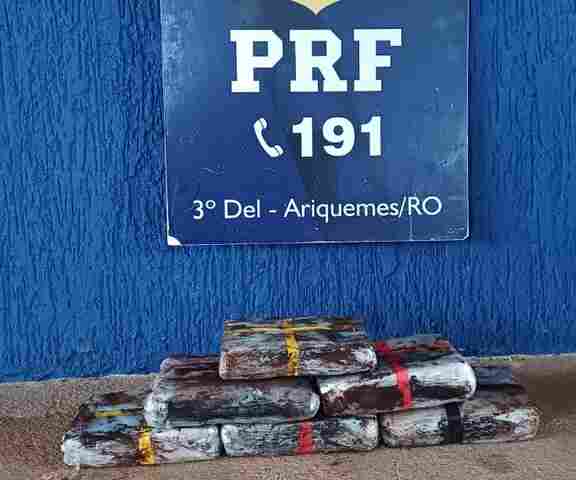 Jovem do Acre é presa com 6 kg de skunk em Rondônia