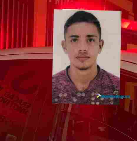 Criminosos invadem vila de apartamentos e matam jovem a tiros na capital