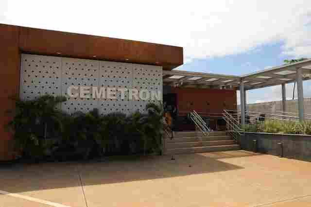 Pacientes com quadro grave de dengue são atendidos no Cemetron