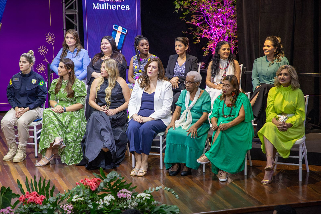 Mulheres são homenageadas com Comenda Madeira-Mamoré em Porto Velho